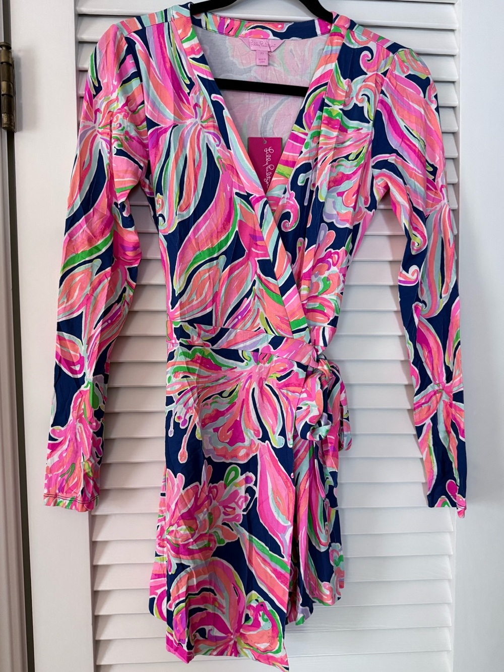 Lilly Pulitzer Tiki Wrap Romper Banana Flambe Resort Navy XS NWT Tropical Wrap - Picture 3 of 6